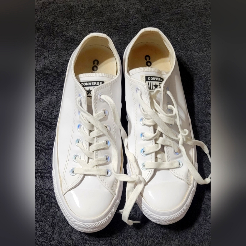Converse All Star women's size 7 low top white mono metallic sneakers 164715C